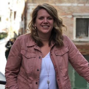 Meet your Posher, Jennifer